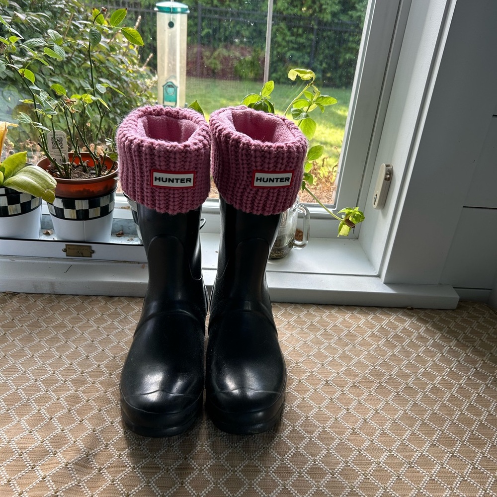 Hunter Pink Knitted Boot Cuffs - Picture 2 of 3
